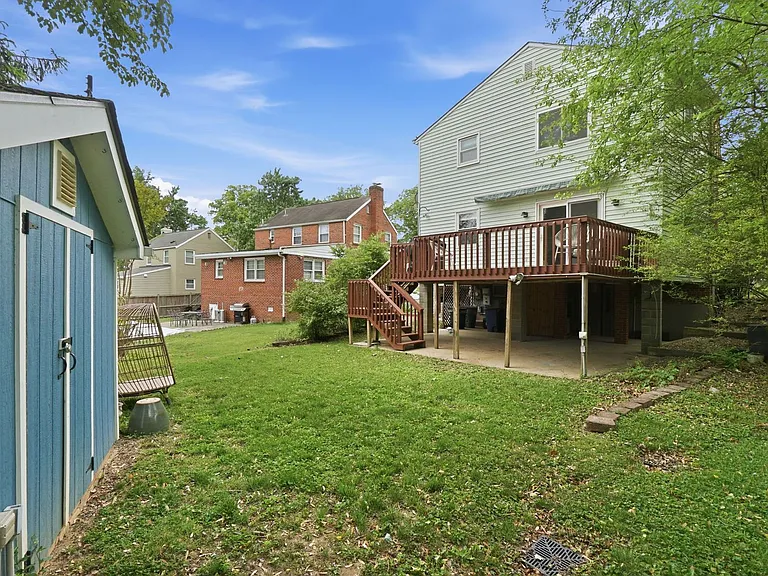 8007 Wildwood Dr — Photo 25