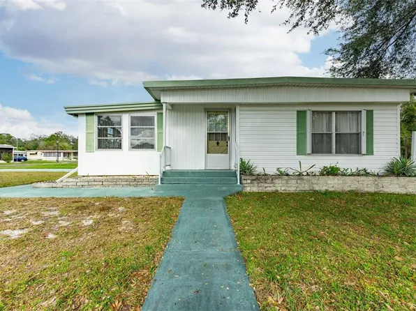 3706 Castle Dr, Zephyrhills, FL 33540