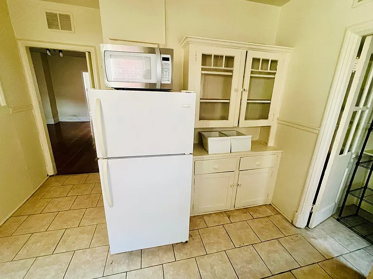 800 N. Sheppard St. — Photo 38