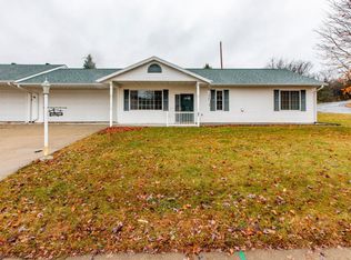 251 7th St SW, Pine Island, MN 55963