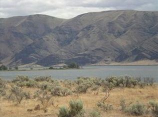 216 Arrowhead Pl SW, Mattawa, WA 99349