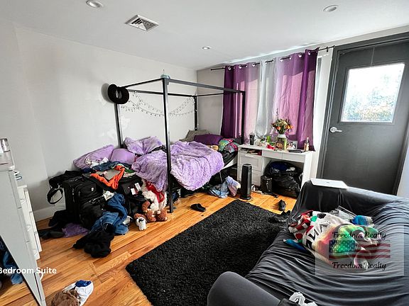 3rd image of 834 Herkimer St Penthouse 4B