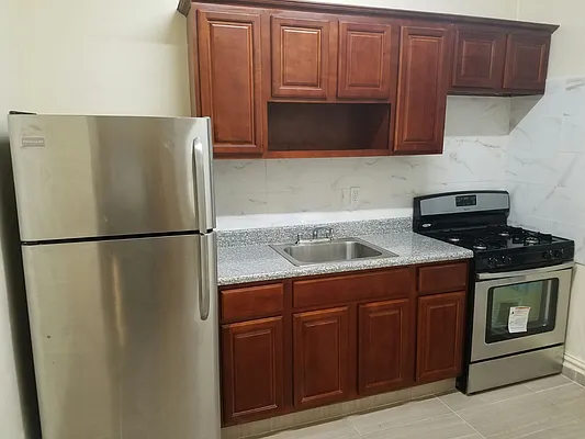 Rented by Joel Weisz, LREB | media 19