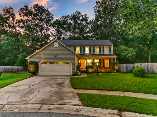 110 Mallock Ct, Goose Creek, SC 29445