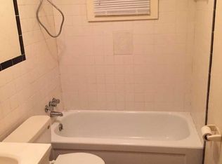 209 6th Ave W APT 3, Huntington, WV 25701