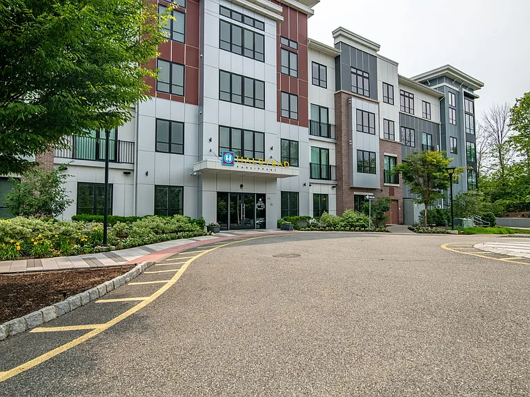 Halstead Parsippany — Photo 45
