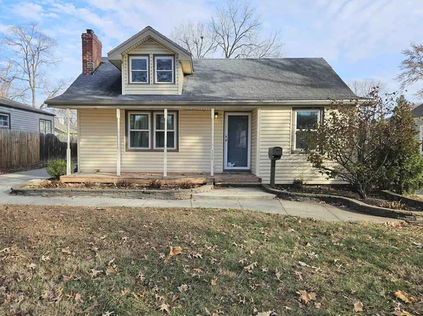 736 SW Grandview Ave, Topeka, KS 66606
