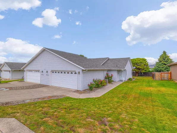 831 Stewart Ave #B, Lewiston, ID 83501