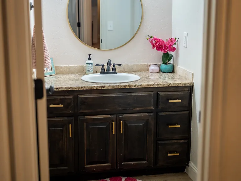 1308 Glenmere Ct — Photo 13
