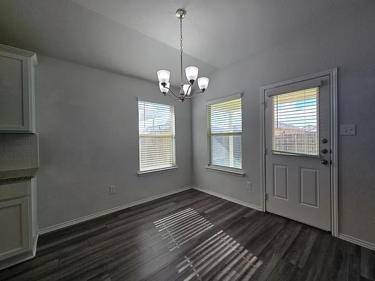 306 Tapaderos Path — Photo 8