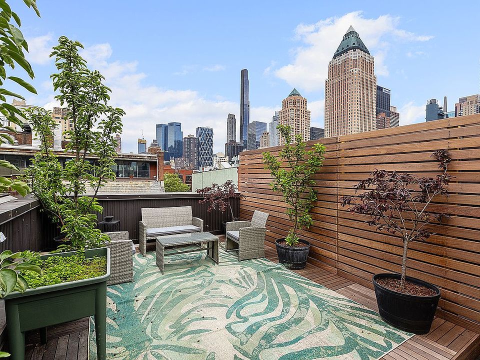 1st image of 420 W 47th St APT 5C