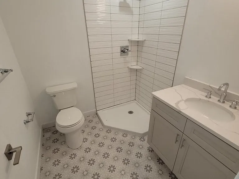 223 E Girard Ave #1R — Photo 11