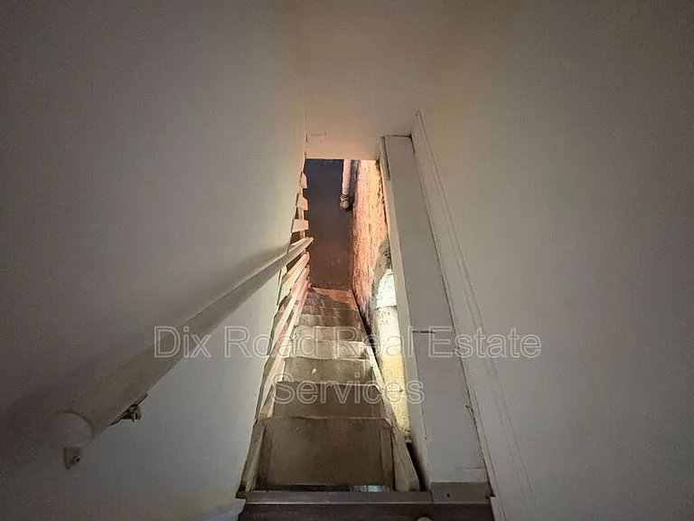 332 Hudson Ave — Photo 44