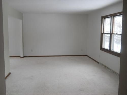 5th image of 333 S Wisconsin St