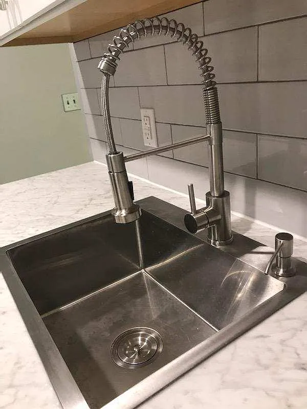 2 bed, 1100 sqft, $2,100 — Photo 4