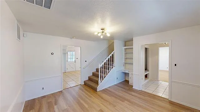 3316 Eagle Ct — Photo 2