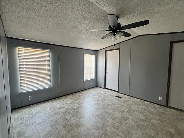 52563 S Evans Rd — Photo 5