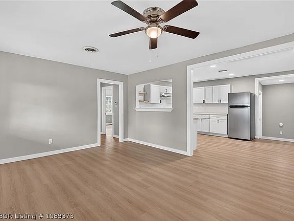 5th image of 602 Cartwright St