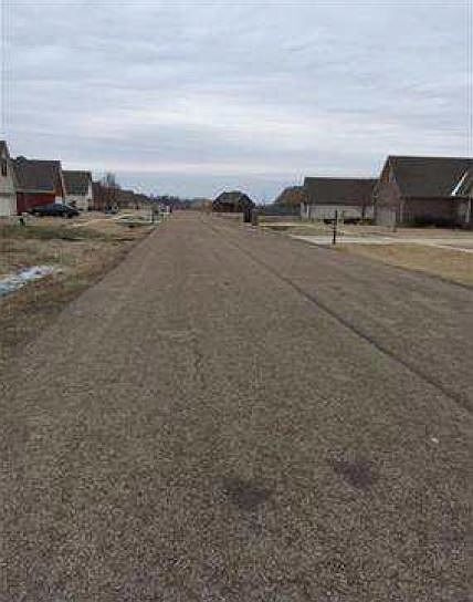 2nd image of 810 Praline St
