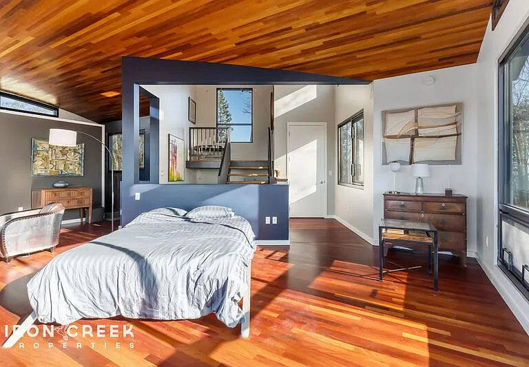 910 Rockhold Dr — Photo 17