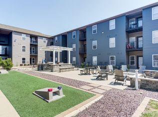 9 Traders Cir, Normal, IL 61761