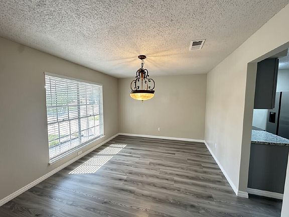 2nd image of 1222 New Tree Ln