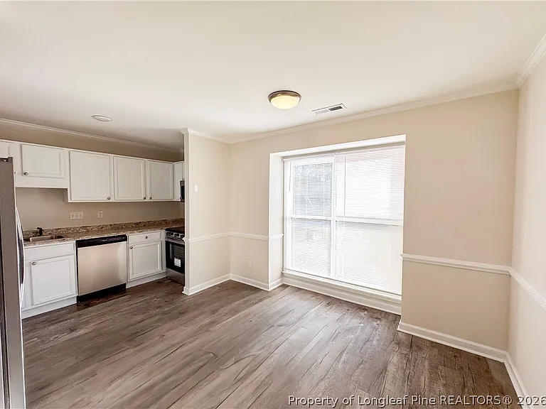 499 Coronation Dr — Photo 8