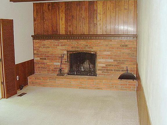 5th image of 2859 Quail Hollow Ct