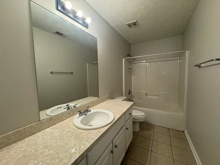 3634 Fairview Dr — Photo 10