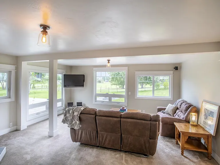 592 Homestake Trl — Photo 15