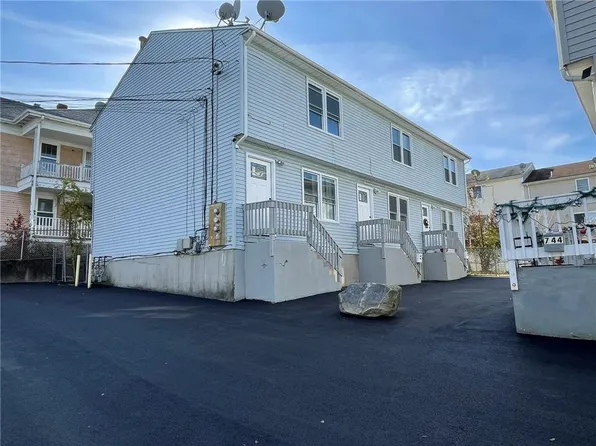 742 Pine St #738, Central Falls, RI 02863