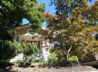 4750 Thackeray Pl NE, Seattle, WA 98105