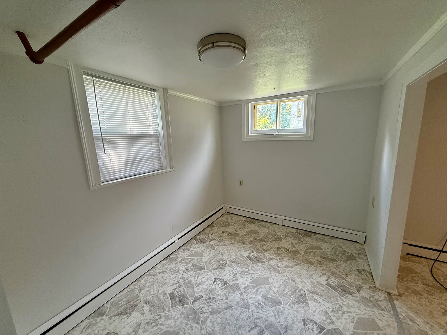 Studio, 600 sqft, $895 — Photo 4