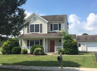 2222 Forest Ridge Dr, Hebron, OH 43025