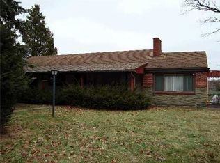 160 McLaughlin Dr, New Kensington, PA 15068