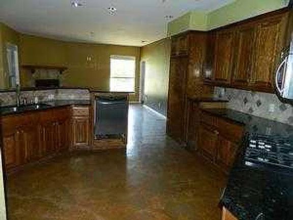 3rd image of 120 Judah Cir