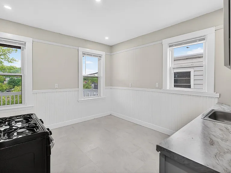 64 Topliff St #3 — Photo 6