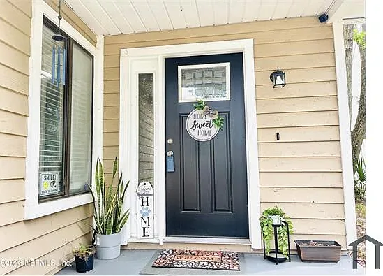 3 bed, 1325 sqft, $2,250 — Photo 2