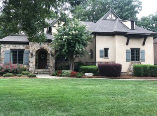 2023 Climbing Rose Ln, Matthews, NC 28104