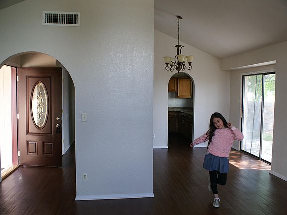 5th image of 4604 Round Rock Dr
