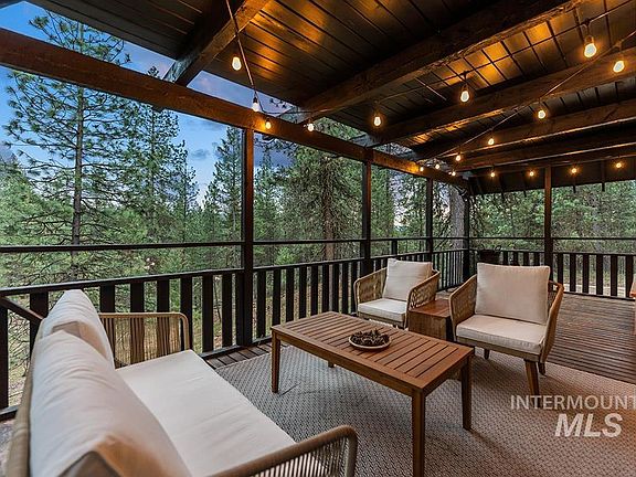 3rd image of 9 Upper Fitchs Point Rd