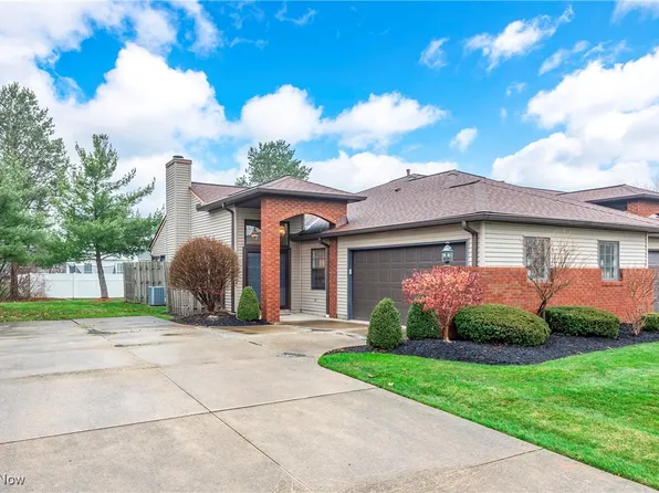 5251 Parkhurst Dr, Sheffield Village, OH 44054