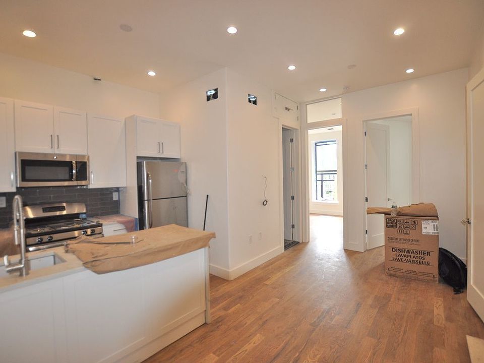 1st image of 96 Lewis Ave APT 2