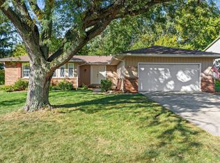 2804 Rolling Acres Dr, Champaign, IL