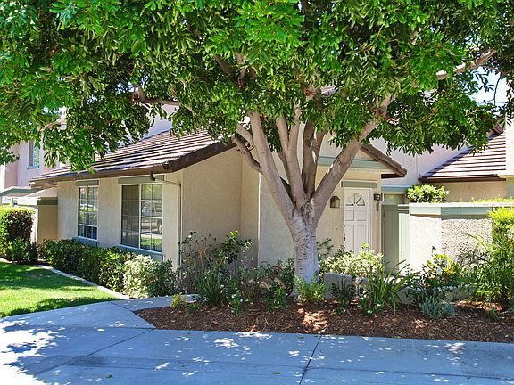 105 Oxford ~ Interior Corner