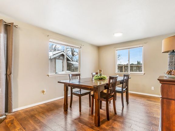 5th image of 10343 Tranquility Ln SE