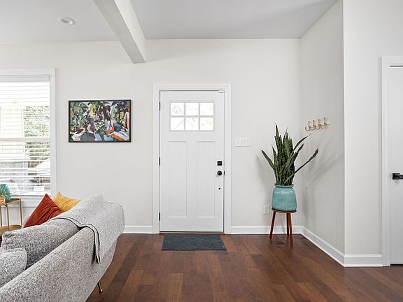 2nd image of 1027 N Tacoma Ave