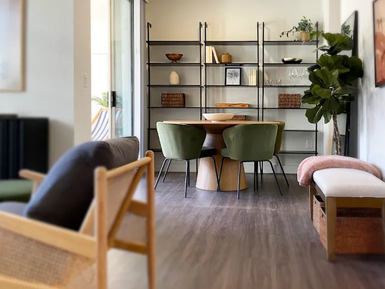 Dining Area | Fountains at Emerald Park Apartments | Apartments in Dublin, CA