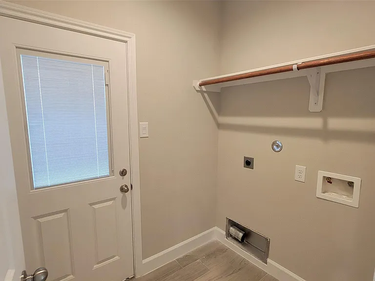 11915 Nelwood St — Photo 5