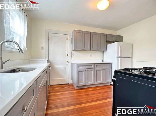 49 Channing Rd #49